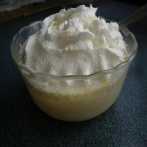 Melt-In-Your-Mouth Warm Lemon Pudding_image