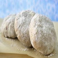 Chai-Spiced Almond Celebration Cookies_image