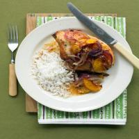 Ginger Chicken with Peaches and Onion image
