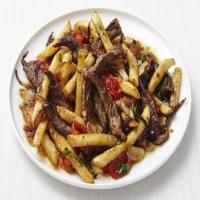 Beef Stir-Fry with French Fries_image