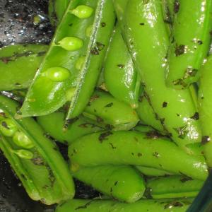 Healthy Fast and Easy Minted Sugar Snap Peas_image