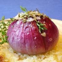 Roasted Red Onions With Thyme and Butter_image