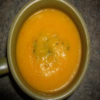 Carrot Soup With Basil Pesto Swirl_image