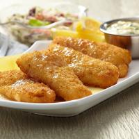 Buttery Garlic Fish with Herbed Tartar Sauce_image