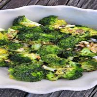 Roasted Broccoli with Garlic and Balsamic Vinegar_image