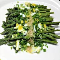 Asparagus with Horseradish Vinaigrette_image