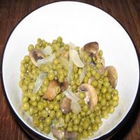 Easy Peppered Peas & Mushrooms_image
