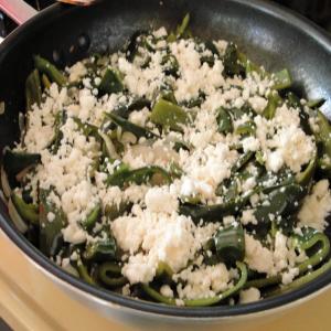 Rajas Con Cerveza (Pepper Strips With Beer and Cheese)_image