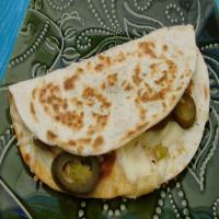 Quick Snack Cheese and Jalapeno Quesadilla_image
