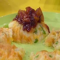 Smashed Potato-Cheddar Cakes with Warm Cran-Apple Sauce_image