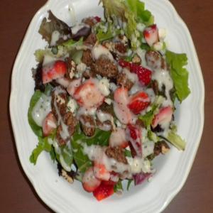 Strawberry Fields Salad with Poppy Seed Dressing and Candied Pecans_image