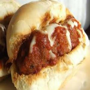 Hearty Meatball Sandwich_image