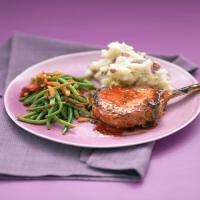 Glazed Pork Chops with Smashed Potatoes and Stewed Green Beans_image