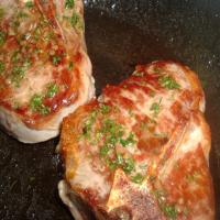 Broiled Seasoned Lamb Chops image