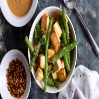 Green Beans & Tofu With Crunchy Thai Peanut Sauce_image