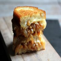 French Onion Soup Grilled Cheese Recipe - (4.5/5)_image