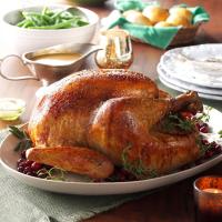 Roasted Sage Turkey with Vegetable Gravy_image