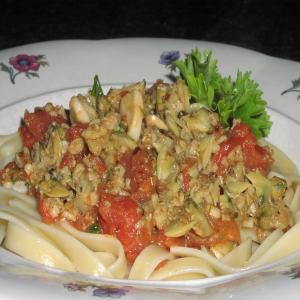 Linguine With Spicy Red Clam Sauce image