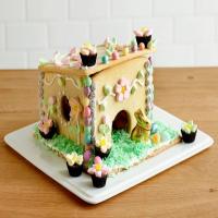 Sugar-Cookie Easter Bunny House image