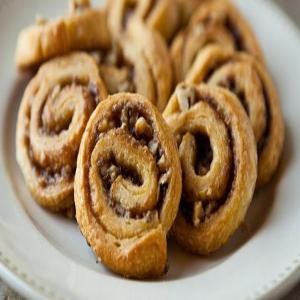 Cinnamon-Pecan Pinwheels_image