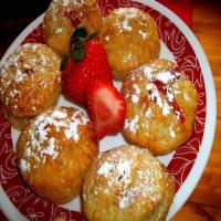 Strawberry Filled Puff Pastry Donuts_image