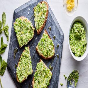 Spring Pea Compound Butter with Shallot and Lemon_image