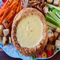 Beer Cheese Bread Bowl_image