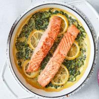 Creamy garlic, lemon & spinach salmon image