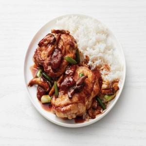 Chicken with Mushrooms and Chinese Sausage_image