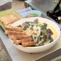Steamed Mussels with Fennel and Ouzo image