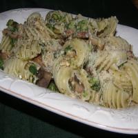 Simple Pasta With Butter Sauce_image