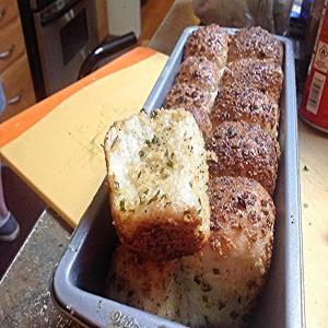 Garlic Parmesan Pull Apart Bread_image