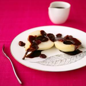 Pears and Dried Cherries with Chocolate Sauce_image