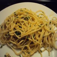 Spaghetti With Parsley Butter Sauce image
