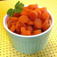 Cinnamon and Orange Glazed Carrots image