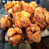 SNICKERS N MILKY WAY MONKEY BREAD MUFFINS_image