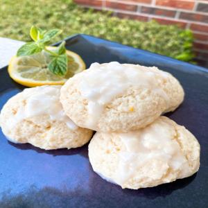 Lemony Almond-Ricotta Cookies_image