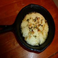 Baked Fontina With Garlic, Olive Oil, and Thyme_image