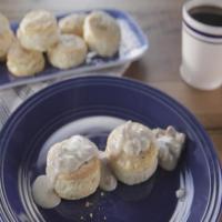 Black Pepper Biscuits and Sausage Gravy_image
