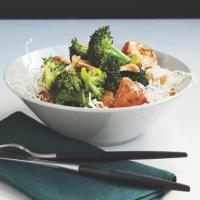 Chicken & Broccoli with Crispy Noodles_image