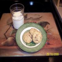 Mrs. Fields Chewy Raisin Cookies_image