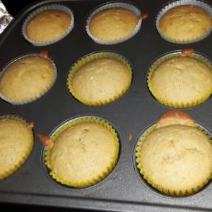 Buttery Cupcakes with Coconut Topping_image