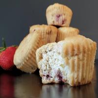 Keto Strawberry Rhubarb Muffins_image
