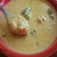 Broccoli, Red Pepper, and Cheddar Chowder_image