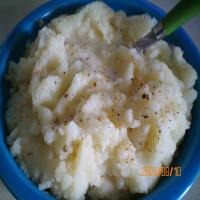 Amazing Buttermilk Garlic Mashed Potatoes_image
