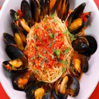 Mussels with Angel Hair Pasta image