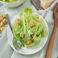 Classic & Delicious Caesar Salad_image