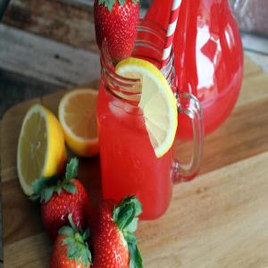Strawberry Lemonade with NO sugar added_image
