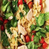 VELVEETA® One-Pan Chicken & Spinach Pasta image