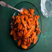 Sautéed Spicy Carrots With Black Quinoa_image